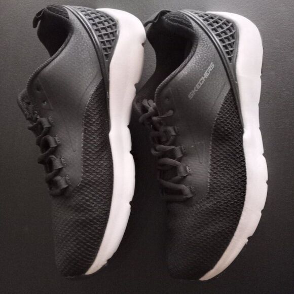 Skechers Mens Black Mesh Athletic Cross Training Shoes  SIZE: 9.5  US.. LIKE NEW - Picture 3 of 14